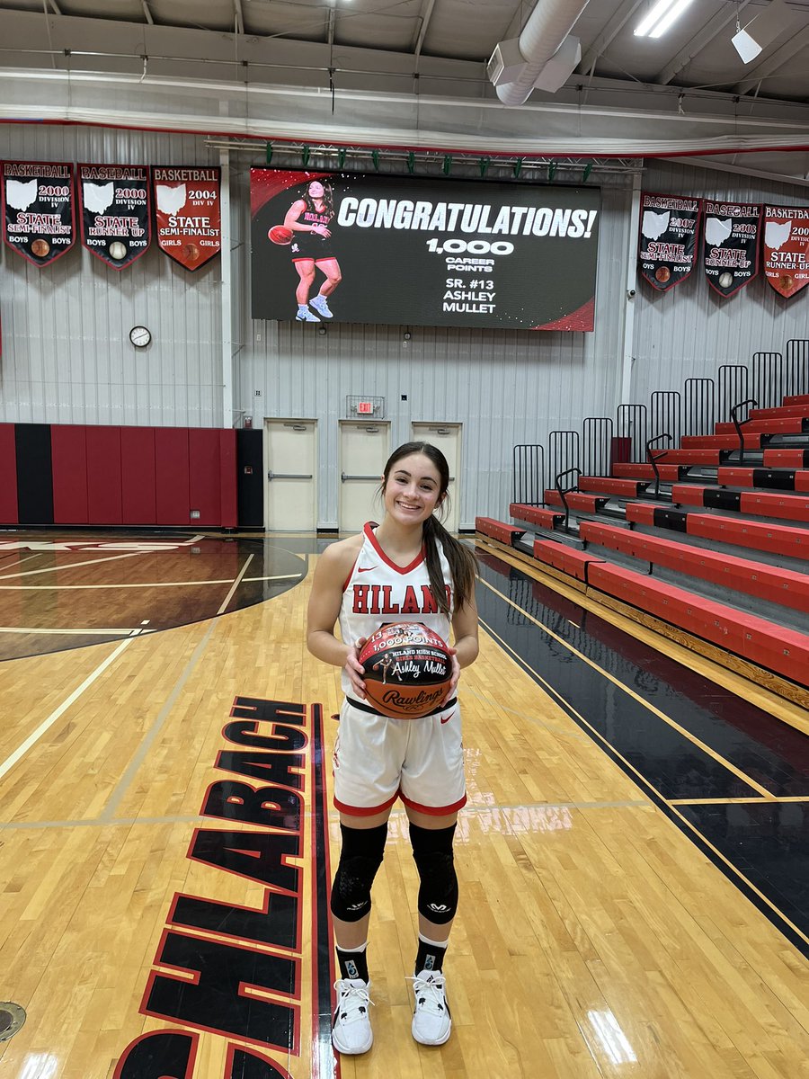 Lady Hawks get the W 🏀

Congratulations to senior - Ashley Mullet - who surpassed 1,000 career points dropping 28 tonight ‼️🔥

#GoHawks 🦅