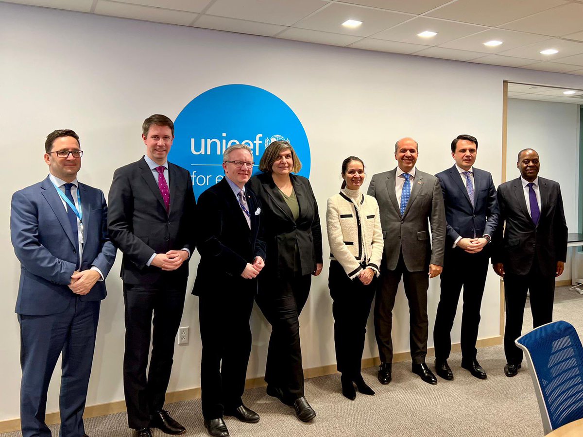 Final @UNICEF_Board Bureau meeting for 2023 w/ Amb. @KSzczerski as Vice-President took place today. Gratitude to fellow Bureau members 🇩🇰🇷🇼🇹🇯🇦🇷 for their collaborative efforts for every child. Best wishes to the incoming 2024 Bureau, especially 🇧🇬, succeeding Poland in this role.