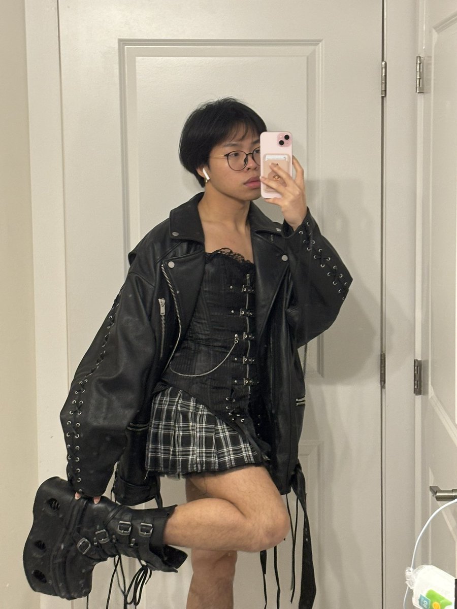 itsyourbasicfag's tweet image. I thought I wanna be a pornstar but, I guess I actually do 🤭 #Femboy #asian