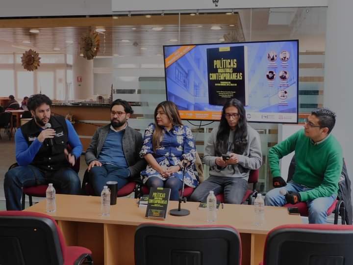AlbertoGZepeda's tweet photo. Presentación del libro "Políticas Migratorias Contemporáneas" en la Biblioteca Dr. Miguel León Portilla @uamcuajimalpa
Grupo de Investigación #SEMMI @Semmi_UAM @DcshUam @DTerruno_UAM
@gimeldozaragoza
#SomosUAM 🫶🏿 https://t.co/2mm7LpyZMw