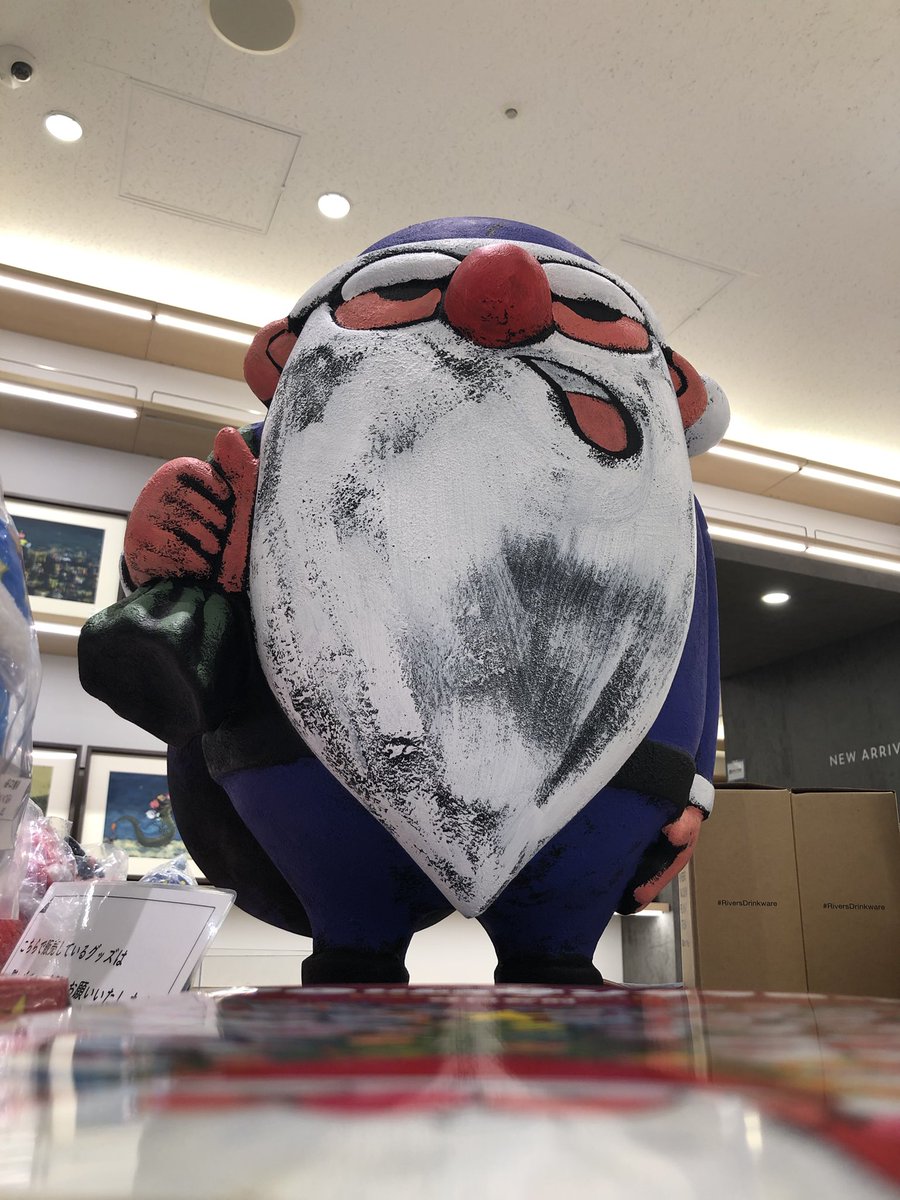 1階&2階】 谷口智則さんの期間限定ショップにて、置かれて存在感のある