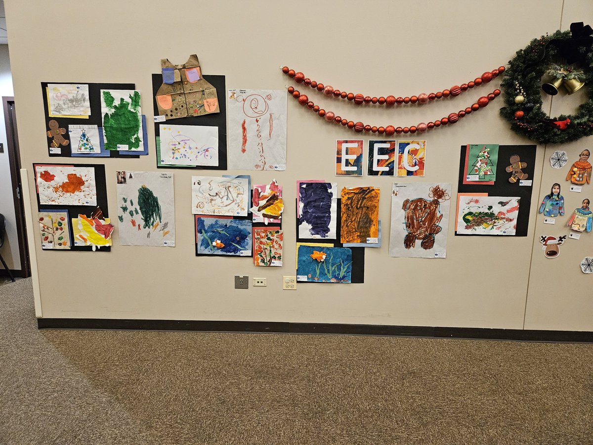 The artistic talents of students showcased this evening was nothing short of amazing. I am particularly proud of the EEC budding artists. #EECDolphins116 #WeAreRoundLake #shareyourSMILE