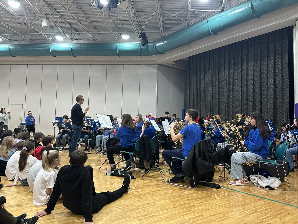Shelby Diffenderfer (@msd_classroom) on Twitter photo 5th Grade continues learning more about instruments during todays assembly featuring Gieslerโs 8th Grade Band and Orchestra! <a href="/MBEMUSTANGS/">Meadowbrook Elementary</a> <a href="/WalledLkSchools/">Walled Lake Schools</a> 5th Grade continues learning more about instruments during todays assembly featuring Gieslerโs 8th Grade Band and Orchestra! <a href="/MBEMUSTANGS/">Meadowbrook Elementary</a> <a href="/WalledLkSchools/">Walled Lake Schools</a>