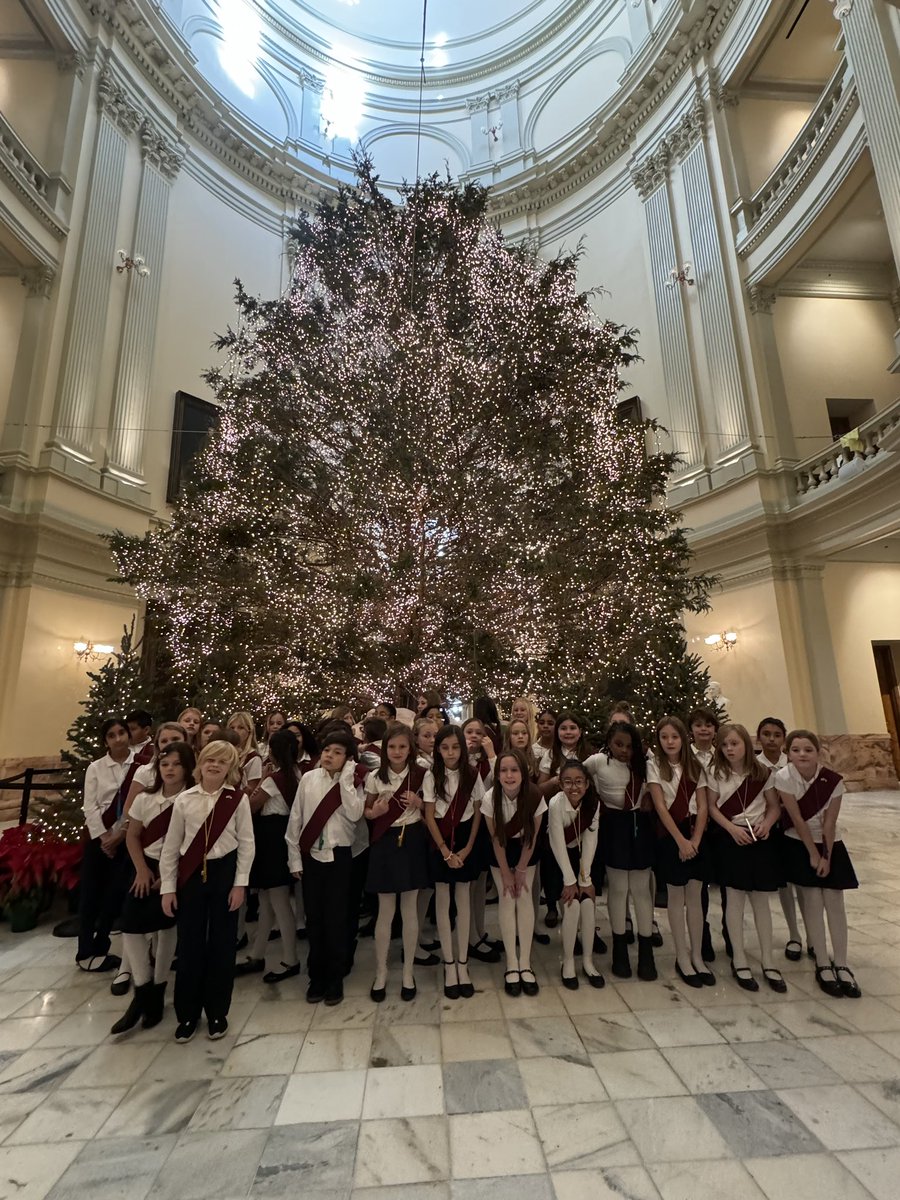 Bullard’s chorus, under the direction of Kim Oden, performed their holiday concert at the Georgia State Capitol Building today. Their beautiful music filled the south stairwell and they enjoyed seeing the live Christmas tree in the rotunda. Congrats on representing Bullard!