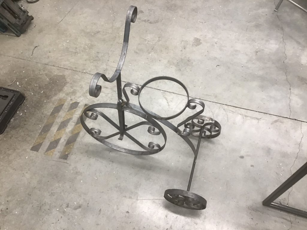 Ready for the spring flowers to be planted in this beautiful bike planter. #MigWelding #ShopOutfitters <a href="/Henderson_HWDSB/">Nora Frances Henderson Secondary</a> <a href="/jademahwdsb/">Jeff Adema</a> <a href="/HWDSB_SHSM/">HWDSB SHSM</a> <a href="/Director_HWDSB/">Sheryl Robinson Petrazzini</a>