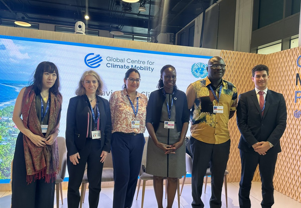 Catherine Wong (@catherinewong01) on Twitter photo #COP28 practitioners session on making #climatesecurity analysis co-owned, more digestible, informing decision making, surfacing critical issues, bringing stakeholders together, giving a stronger voice to communities
🙏🙏 <a href="/GCCMobility/">Global Centre for Climate Mobility</a> for hosting #COP28 practitioners session on making #climatesecurity analysis co-owned, more digestible, informing decision making, surfacing critical issues, bringing stakeholders together, giving a stronger voice to communities
🙏🙏 <a href="/GCCMobility/">Global Centre for Climate Mobility</a> for hosting