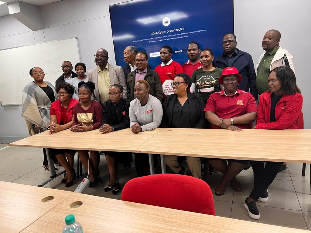 JBHConsultancy's tweet image. Earlier this month we honored  an invitation from @SBSswaziland to conduct a Finance For Non-Finance workshop. 

Guest Facilitators included 

1. Mr E Ndlangamandla- Prevous CONGO Director 
2. Mr B Macwele- Previous Shell CEO 

#jbh #creatingwealthforyou #consulting