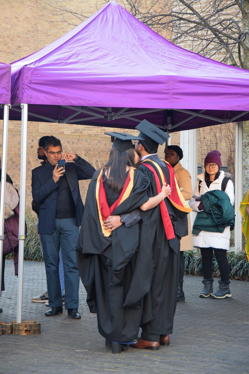 LancasterManage's tweet photo. Welcome back to campus to all graduands who are joining us today. We hope you and your families have a wonderful day celebrating your achievements. Follow all the action throughout the day on our Instagram stories.
👉 https://t.co/QRh5J69oy0

#Gradcaster #LoveLancaster https://t.co/jwV8O7l1vE
