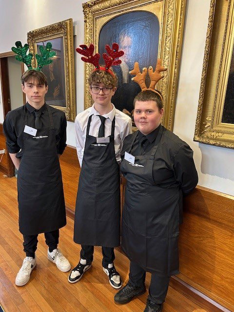 PortyAcad's tweet image. A big thank you to Audrey (FA Hospitality Tutor) for her continued support and encouragement. It has been wonderful to see this group grown in confidence throughout this session. @dywshire #CommunityChampions #ReadyForLearning #BeTheVeryBest 👍🏻🥳