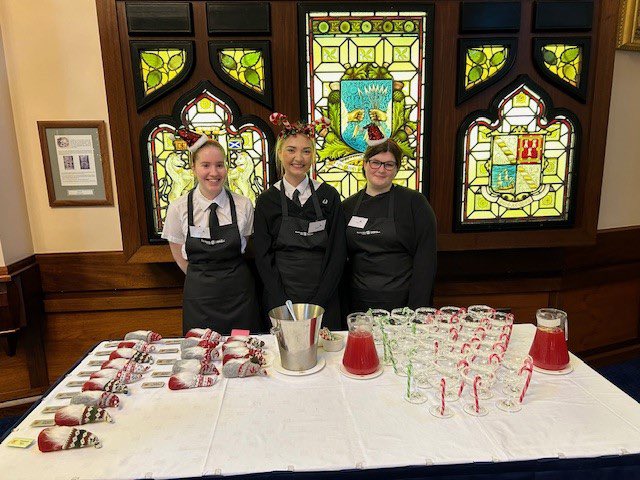 PortyAcad's tweet image. A big thank you to Audrey (FA Hospitality Tutor) for her continued support and encouragement. It has been wonderful to see this group grown in confidence throughout this session. @dywshire #CommunityChampions #ReadyForLearning #BeTheVeryBest 👍🏻🥳