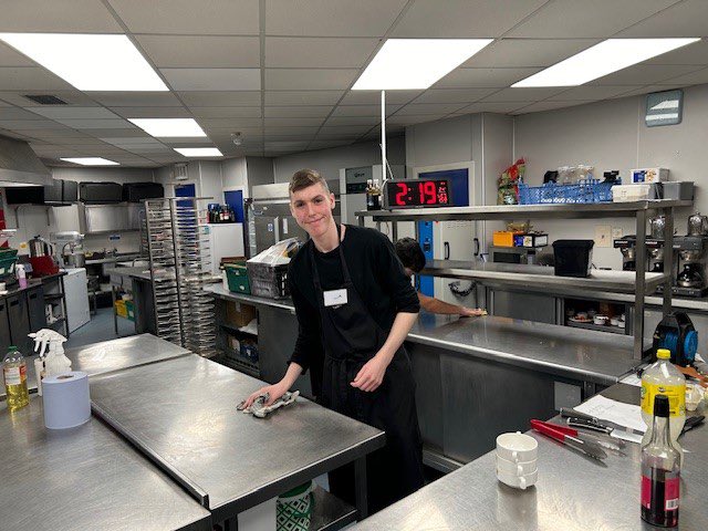 PortyAcad's tweet image. A big thank you to Audrey (FA Hospitality Tutor) for her continued support and encouragement. It has been wonderful to see this group grown in confidence throughout this session. @dywshire #CommunityChampions #ReadyForLearning #BeTheVeryBest 👍🏻🥳