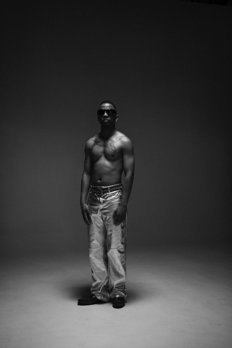 u_Sanele's tweet photo. “It’s more a statement my intent is not to question.
I don’t tend to f*** with rappers I’m not sexist.
To tell the truth I’d rather have sex with all my ex’s.
Before I count my losses would (rather) count my blessings.”

https://t.co/feeqXu7OjO
#USANELEIGHOST the album OUT NOW https://t.co/1KNXzVq6vx