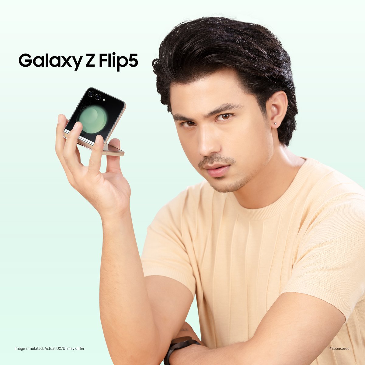 Here is Anmol’s new big Flex #GalaxyZFlip5

#JoinTheFlipSide#Samsung

#Sponsored