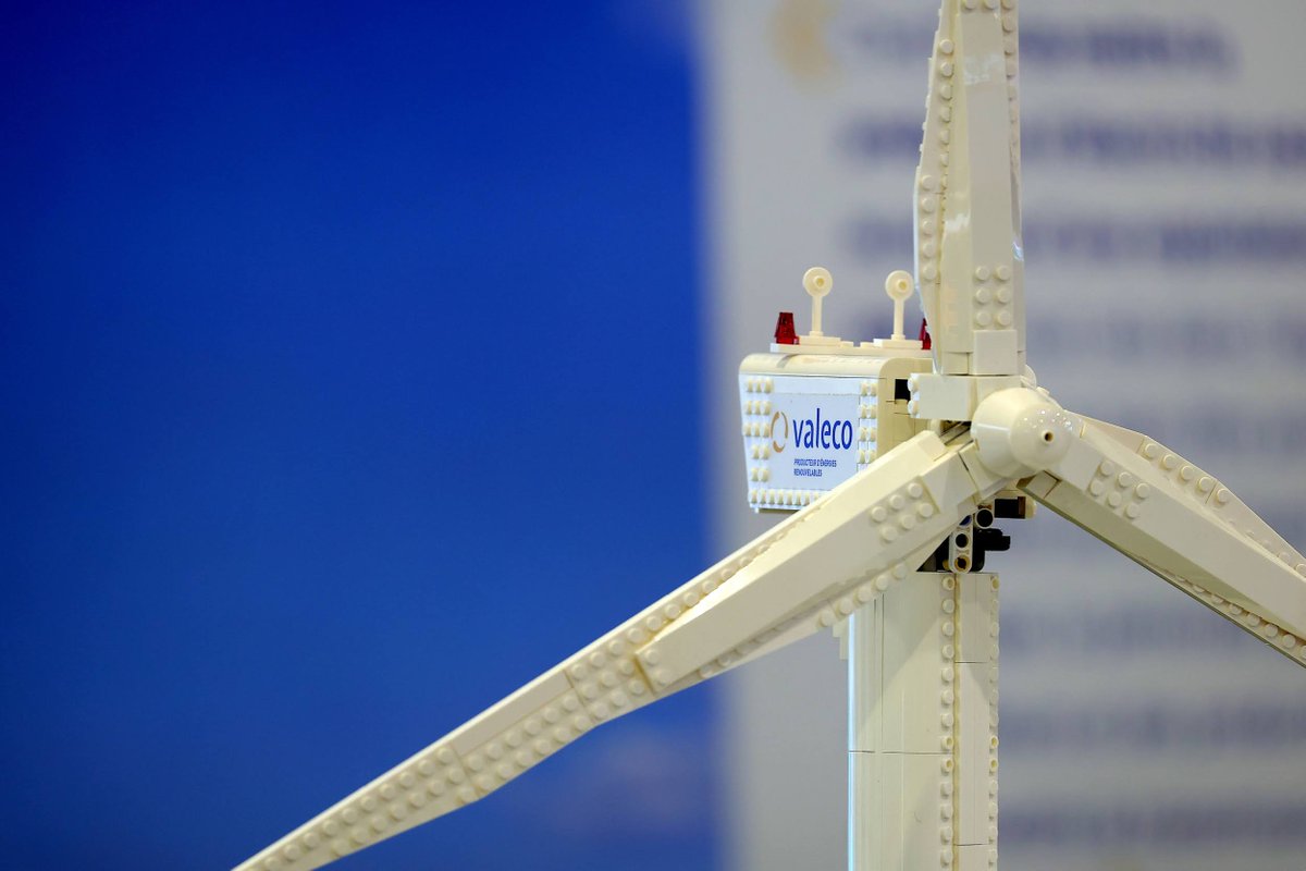 adequatexpo's tweet image. @GROUPEVALECO nous a fait à nouveau confiance pour @Energaia_ , forum des énergies renouvelables.
Arche lumineuse, #cloisons interchangeables, luminaires et #écranLED, mobilier et #comptoir d’accueil : tout pour un salon réussi, des visiteurs satisfaits et une 🌍 préservée !