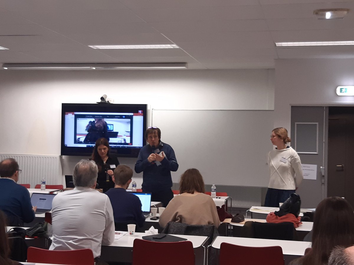 Lancement du colloque Obcast, "Le poscast natif . Comprendre son essor, interroger son avenir" par <a href="/ArnauddMercier/">Arnaud Mercier</a> ,<a href="/FloreDiSciullo/">Di Sciullo</a> et <a href="/MarieEva1/">Marie-Eva Lesaunier</a> à <a href="/AssasUniversite/">Panthéon-Assas université</a> @Carism_IFP.