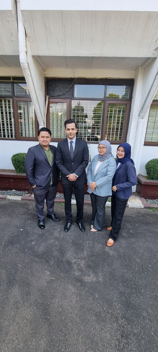 RohitShelatkar's tweet image. Today was a fantastic day at our factory in Bandung that supplies products to the Indonesian market! Our team's hard work and dedication are truly commendable. Exciting things to look forward to in the new year. #FactoryLife #TeamSuccess #nutraceuticals #vitabiotics #indonesia