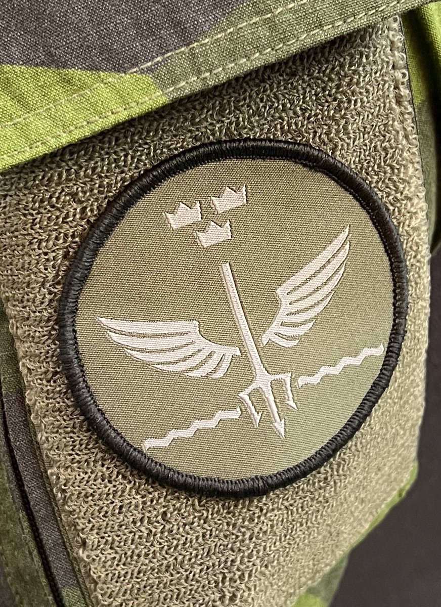 🎁 Lucka 14: Att FV tar eget grepp om den FV-specifika märkeskulturen. Divisioner, kompanier, skvadroner, bataljoner, m.m. har alltid haft en stark kultur av egenskapade märken och tecken. Det behöver värnas och stöttas upp! Skydda FV märkeskultur från klåfingriga livgardister!