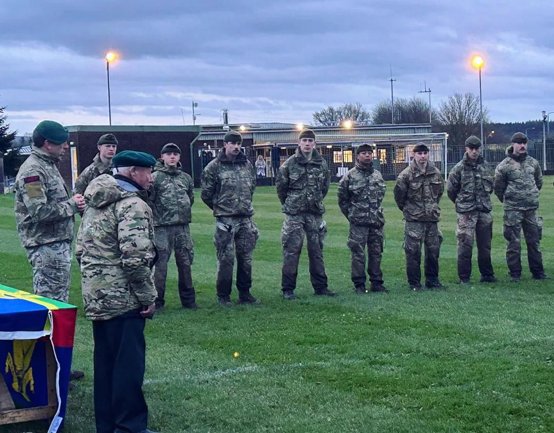 Proud_Sappers's tweet photo. We would like to congratulate those who recently earnt their Green Berets after 15 weeks of training and testing. Welcome to the #CommandoSappers!  🗡 💪 🇬🇧 
 
#SapperFamily #Ubique https://t.co/UuJbp4MGrt