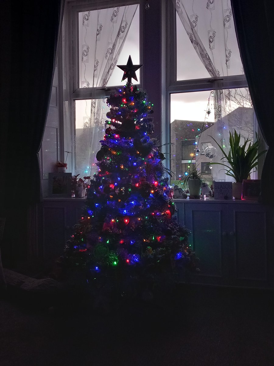 RodgerCoreen's tweet image. It's that time of year again when   some kids/adults want better stuff than wee tam doon the road, instead of asking santa for his mum and dad not to get into debt for he wants the latest gadgets ,give what you can thy should be grateful ither way