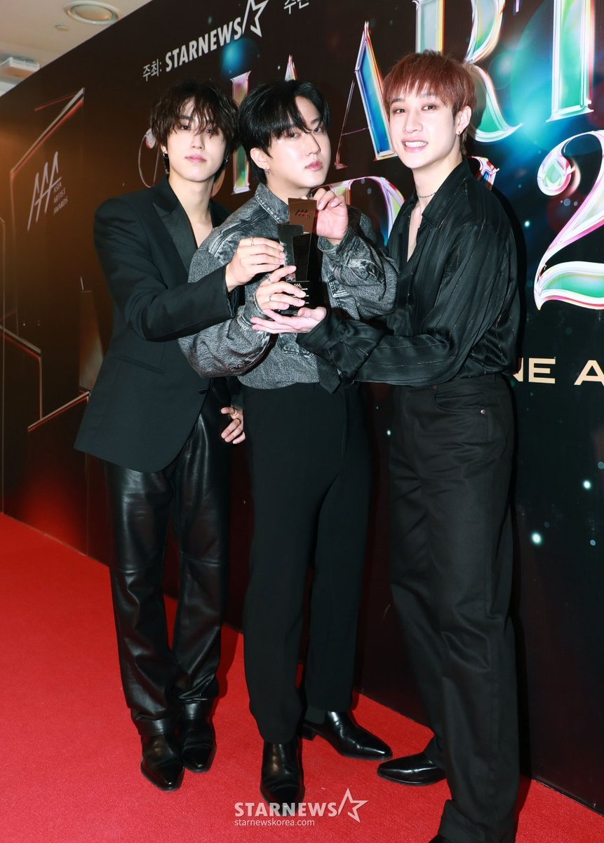 Japan Music Arena (@japanmusic_pr) on Twitter photo 📸 231214
.<a href="/Stray_Kids/">Stray Kids</a>’ 3RACHA BANG CHAN, CHANGBIN, and HAN posed at the Backstage Photo Wall after winning “AAA Best Creator Award” at the ‘2023 Asia Artist Awards’ today! 🎉🏆
詳細▷bit.ly/AAA2023LIVE
#StrayKids #스트레이키즈
#3RACHA #쓰리라차 📸 231214
.<a href="/Stray_Kids/">Stray Kids</a>’ 3RACHA BANG CHAN, CHANGBIN, and HAN posed at the Backstage Photo Wall after winning “AAA Best Creator Award” at the ‘2023 Asia Artist Awards’ today! 🎉🏆
詳細▷bit.ly/AAA2023LIVE
#StrayKids #스트레이키즈
#3RACHA #쓰리라차
