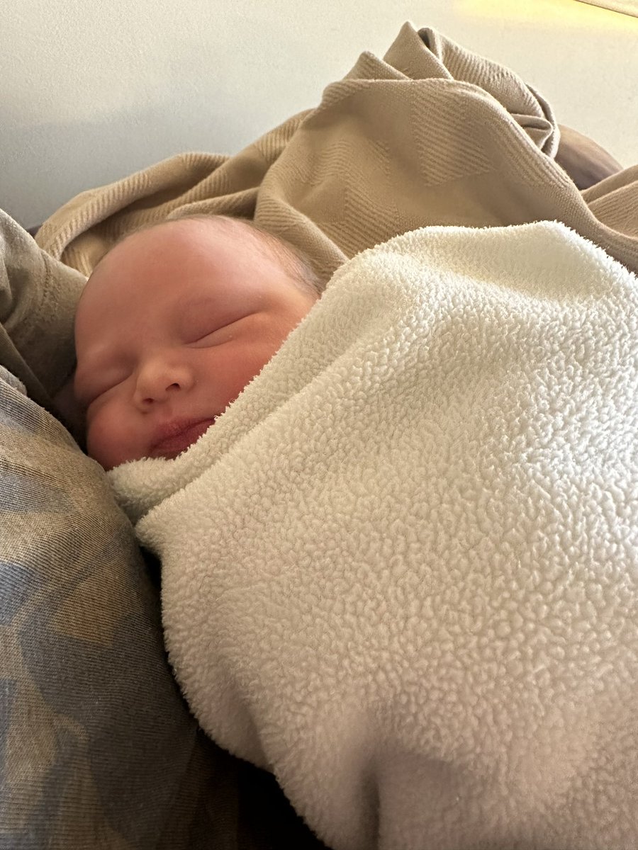 brakkattack's tweet photo. Nothing much else going on so we changed things up a bit and had a big Sunday night/Monday morning for overall production. I’ve been fortunate to do a lot of cool things in my life, but this tops them all. Blake Jordan has arrived. https://t.co/O7eLKnwm9N