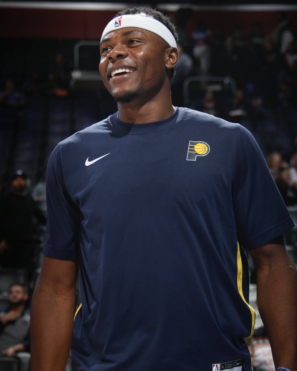 BleacherReport's tweet photo. Pacers player told Bucks they took game ball from Giannis after his career-high to give to rookie Oscar Tschiebwe, who scored his first career basket, per B/R's @ChrisBHaynes 

Bucks security was able to retrieve the ball for Giannis https://t.co/omQlW0b0KW