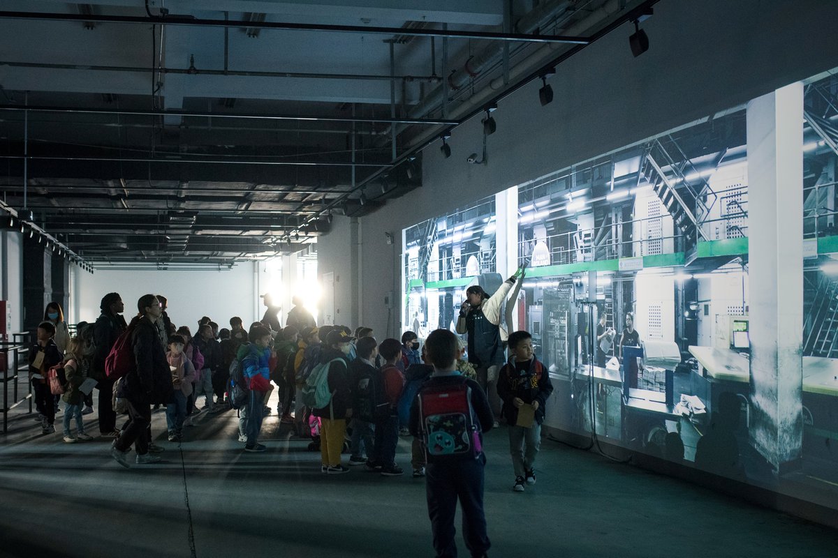 NISChina's tweet image. Grade 1 students recently visited the Printing Museum as part of their #IBPYP Unit of Inquiry &quot;How the World Works&quot;. Learners not only observed the printing process but also engaged hands-on by creating their own publications. #NISInspires 📰✨