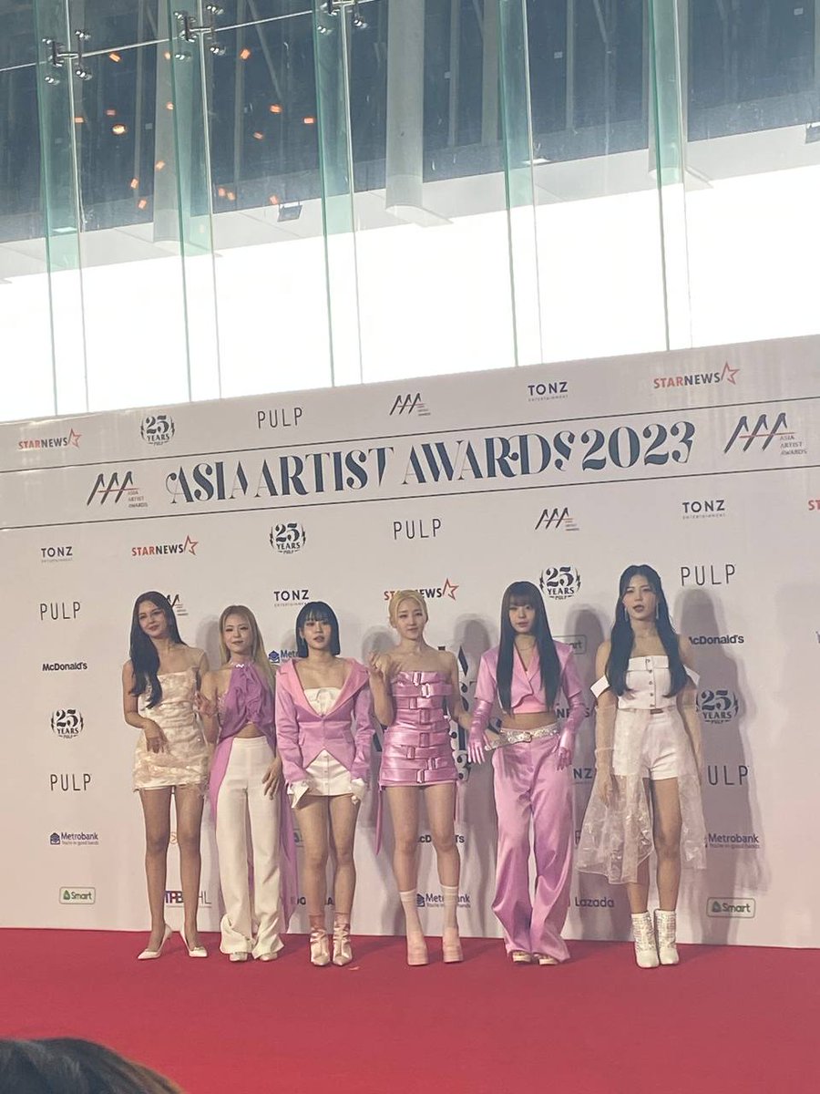 <a href="/happeehour/">HSG</a> ITO NA, MGA LAPIS!

K-pop girl group Lapillus pose for the camera at the #AAA2023inPH red carpet!

#AAA2023 UPDATES: rplr.co/AAA2023