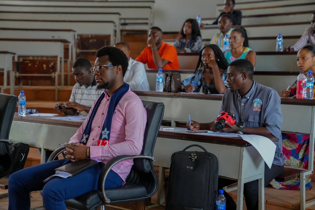 Damien Mama (@damienmama) on Twitter photo Ravi d'avoir lancé à Lubumbashi un partenariat entre <a href="/uniluofficiel/">Université de Lubumbashi</a> et le <a href="/PNUDRDC/">PNUD RDC</a> pour lutter contre la désinformation en période électorale, consistant à déployer le système #iVerify basé sur des outils numériques open source pour la surveillance et la vérification des faits. Ravi d'avoir lancé à Lubumbashi un partenariat entre <a href="/uniluofficiel/">Université de Lubumbashi</a> et le <a href="/PNUDRDC/">PNUD RDC</a> pour lutter contre la désinformation en période électorale, consistant à déployer le système #iVerify basé sur des outils numériques open source pour la surveillance et la vérification des faits.