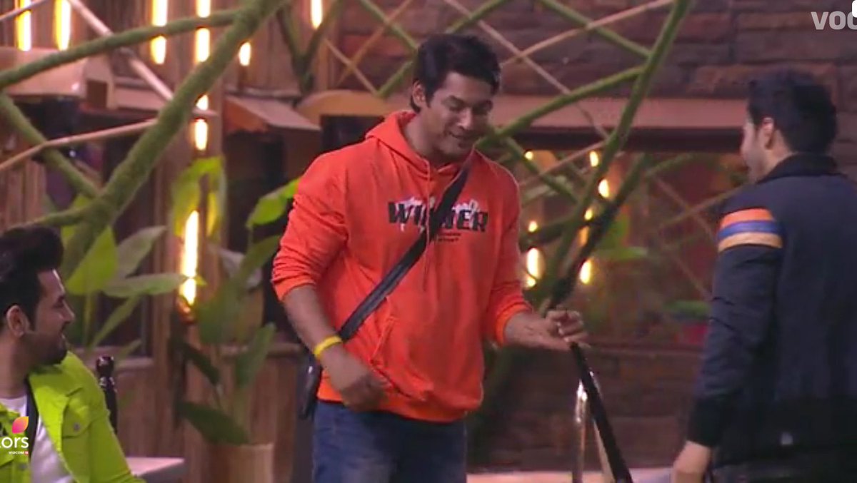 Shaheen75770899's tweet image. Han han Shukla Ji we know you are the King of #TodFod performances 🤌💪🤣😭…
#KursiTodPerformance #PalangTodPerformance 
BTW ye batado Kursi Kaise Tooti 😆…