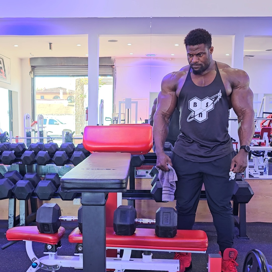 Every workout starts with focusing on the work ahead. 🔎 Plan. Execute. Reap the rewards. 🏅 

#BSNSupplements #Focus #FitnessTip #Rewards