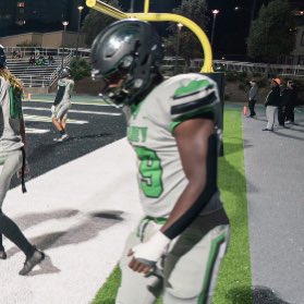 Sammy1Daba's tweet photo. 6’4 230 defensive end 
3.56 gpa 
Looking for somewhere to compete 💪🏾 https://t.co/NVivSeAj01