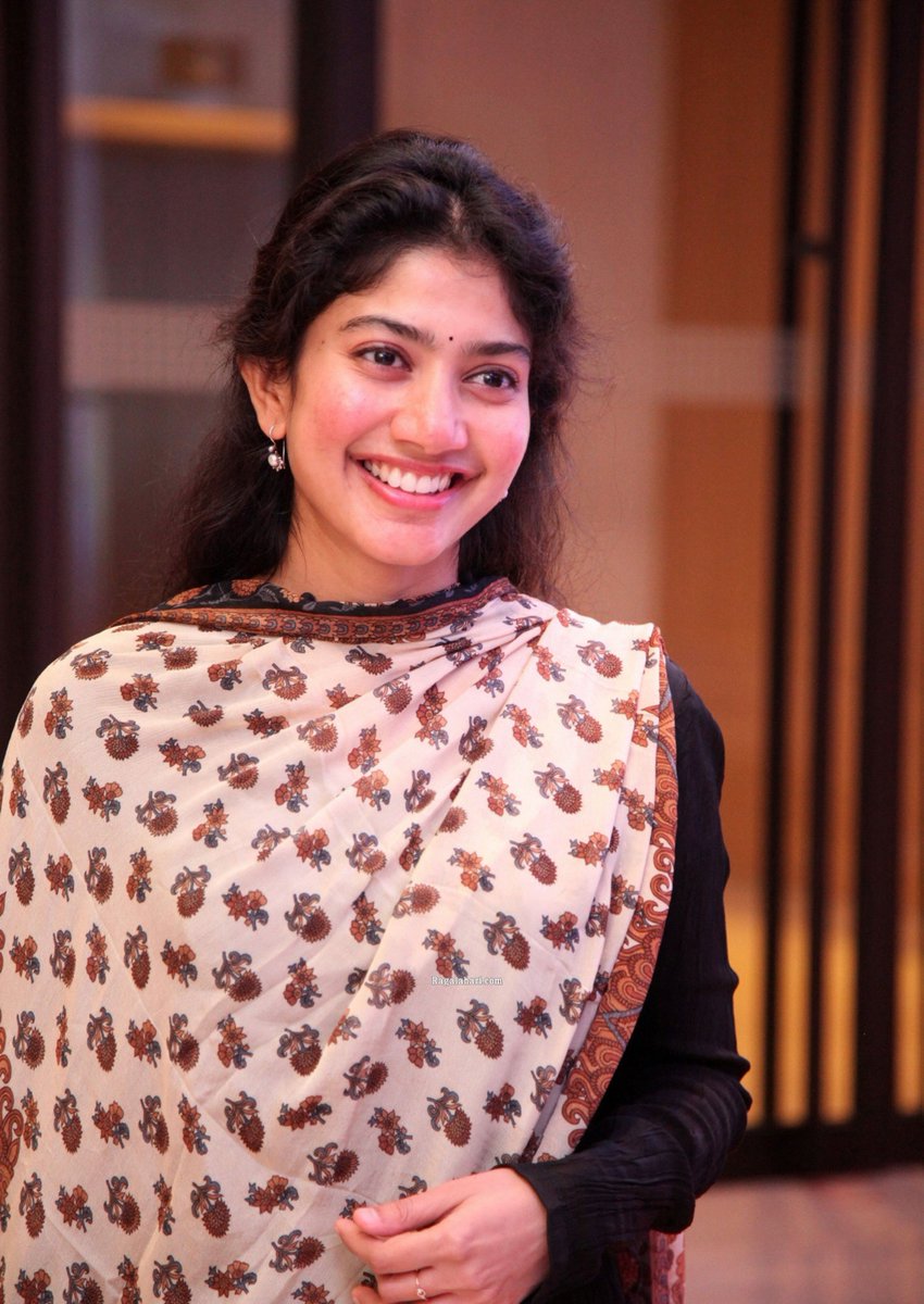 Exclusive: #SaiPallavi starts working on her first Hindi debut film ✨♥️

Details will be announced Soon!

<a href="/Sai_Pallavi92/">Sai Pallavi</a>