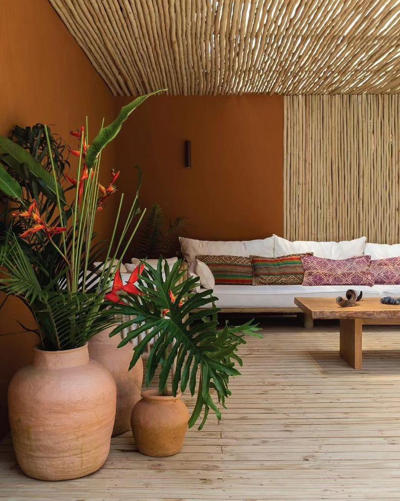 dnahinga's tweet image. The use of sticks as a sunshading device. 

This small house is beautiful 

- São Paulo 

#EarthTones
#BeautyMatters 
#Cottage