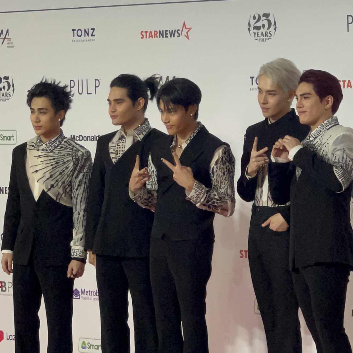 JPop_Magazine's tweet photo. SB19 at the 2023 Asia Artist Awards Red Carpet

🔗https://t.co/xTg8PoBQyF

#AAA2023 #SB19
#AsiaArtistAwards
#AAA2023inPH https://t.co/x6HBhTOQmZ