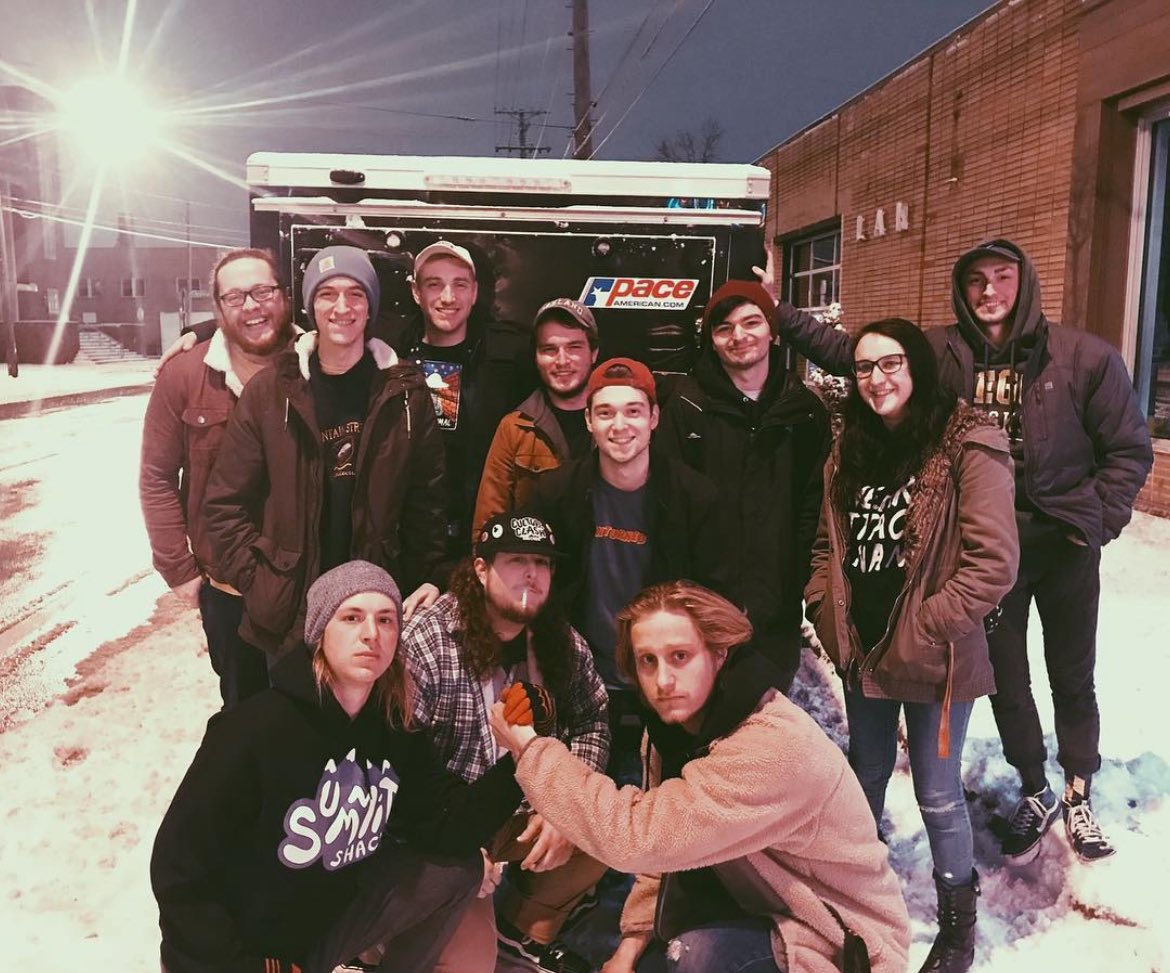 ¯\_(ツ)_/¯ tweet media