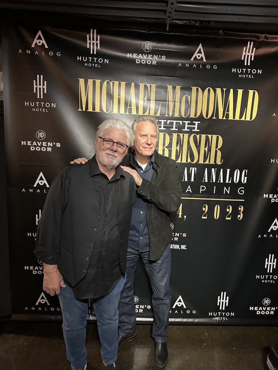 Thank you Nashville. Great night with #MichaelMcDonald talking  about our (his) new book. (And what a treat to hear Mike sing up close and personal!)