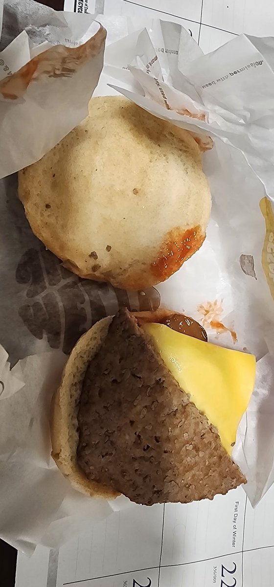 Mitchrip's tweet photo. @BurgerKing, what gives?
I ordered 4 burgers.
2 plain and 2 cheese with extra pickles.
All 4 were half patties!
It's 1230am, and I have been working since 7am, and I am finally able to sit down and eat with a fellow worker.
700 Farmingdale Rd, Lindenhurst, NY 11757
Shame on you. https://t.co/llh0qr9dXz