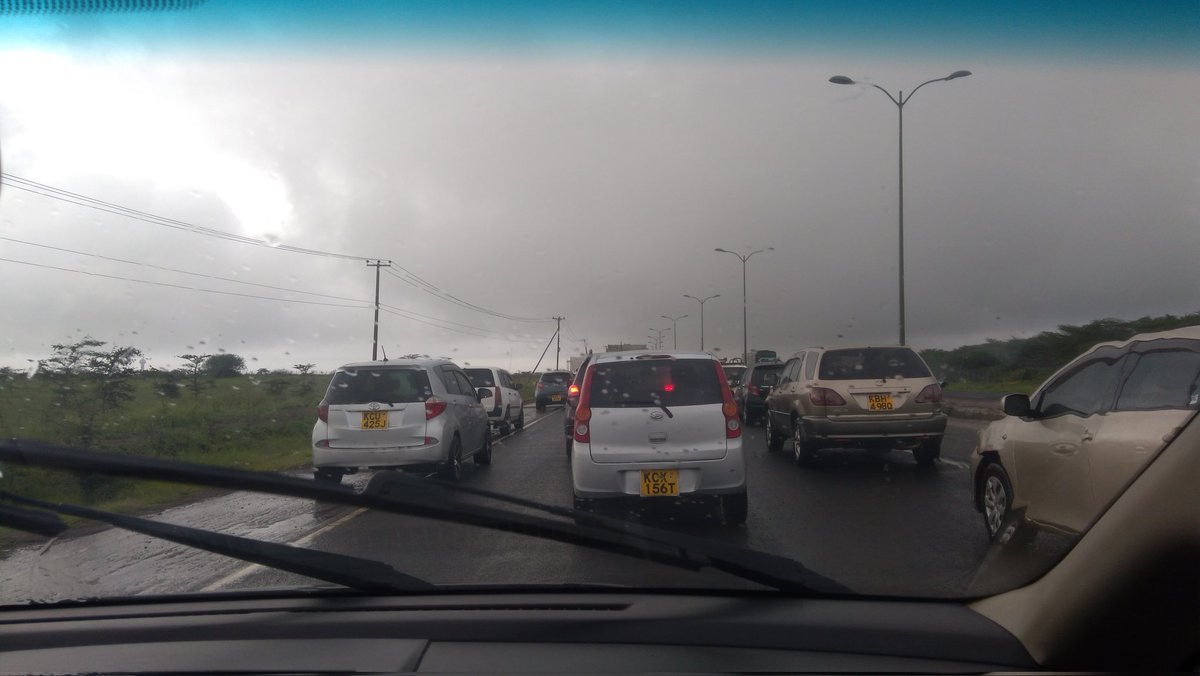 Eastern bypass at the 75 roundabout is fully packed @MainaAndMwalimu