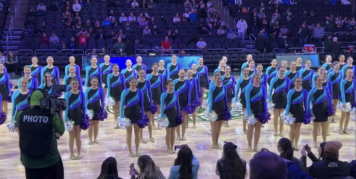 jockosports's tweet photo. Giannis scores 64 points on a night @badgerettepom performs at halftime????Coincidence???? I think not!!!! https://t.co/ZDNmEH6qs6