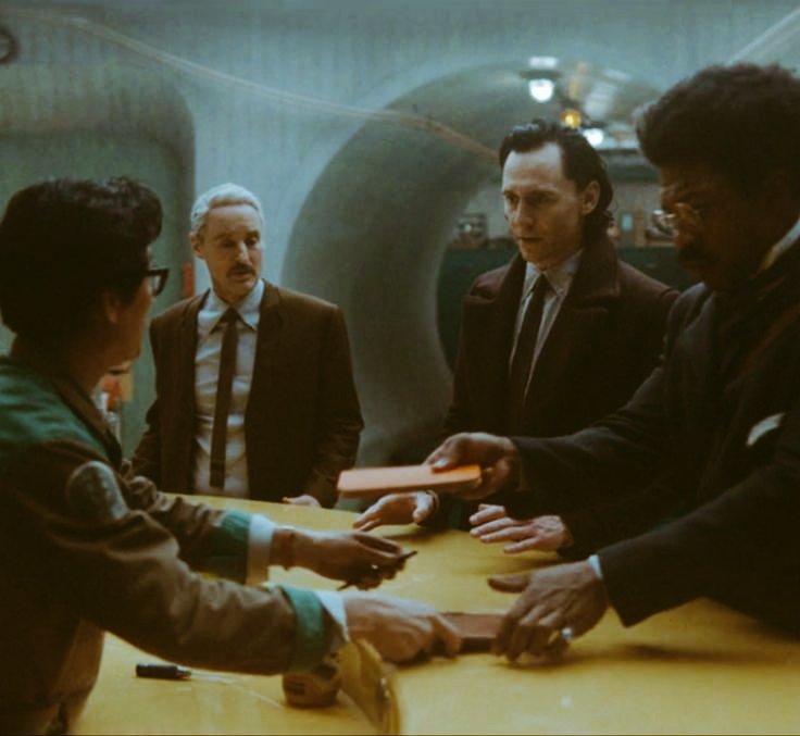 khan__amina's tweet photo. 11. #Loki 
"You Were Made To Be Ruled. In The End, You Will Always Kneel."
"I Could Have Done It, Father! I Could Have Done It! For You! For All Of Us!"
#TomHiddleston #OwenWilson #SophiaDiMartino
#JonathanMajors #KeHuyQuan https://t.co/NjsxpvASga