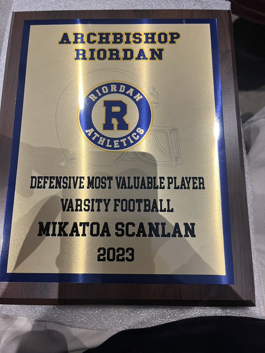 meekscanlan's tweet photo. All my accomplishments goes to both my Papa’s ☝🏽. . .

Humble and Blessed to receive Defensive MVP ! Thank you to all my Coaches, Family and Friends for the love and support you’ve shown! #CrusaderPride☔️ https://t.co/G0VGlEepMq