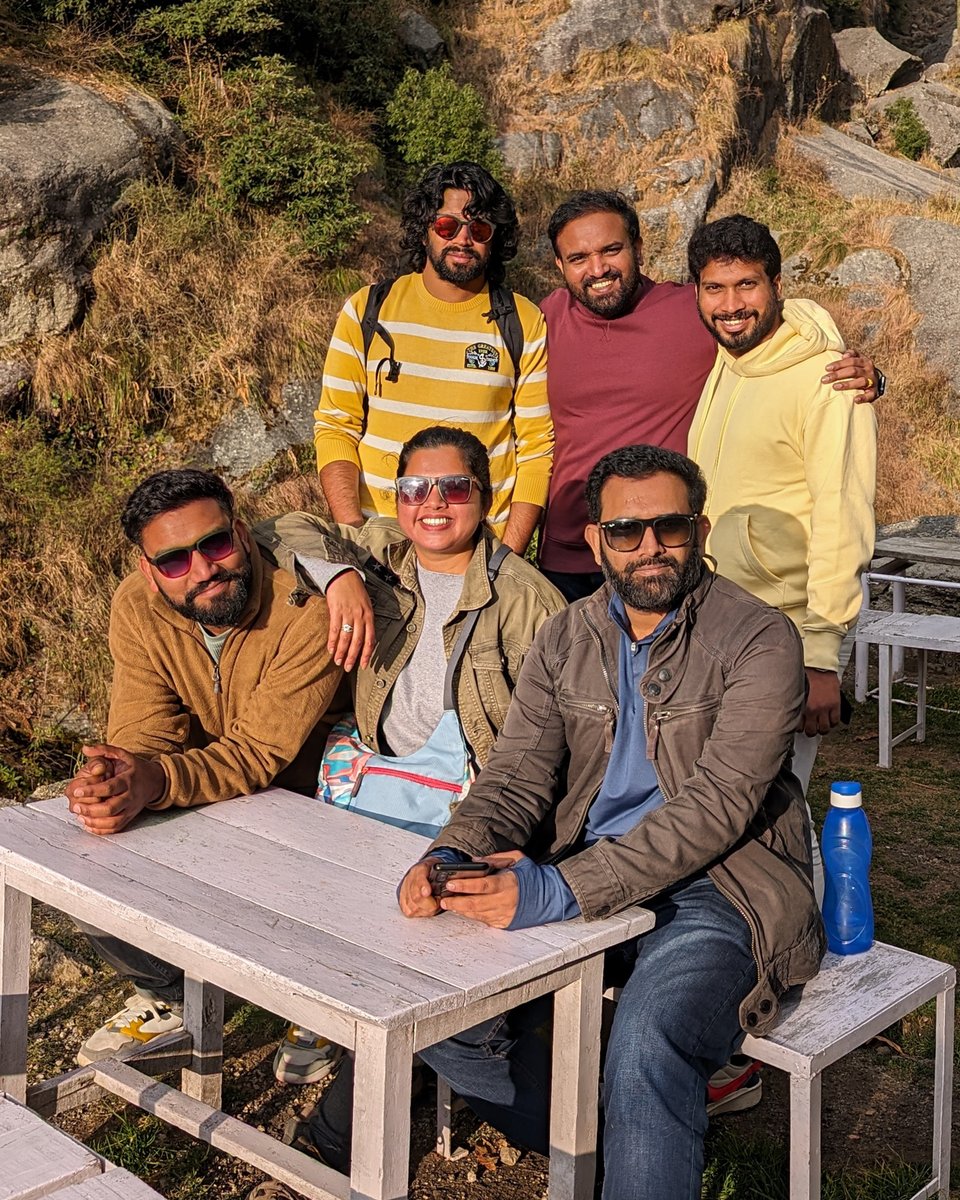 Morning hike &amp; breakfast at cozy offbeat spot near Young Monk Hostel, Dharamkot with our beloved guests ✨🤍☕️
.
.
.
#youngmonkhostel #dharamkothostel #dharamkot #mcleodganj #himachalpradesh #dharamshala #offbeathiking #hike #morninghike #chai #wadapav #chaitime