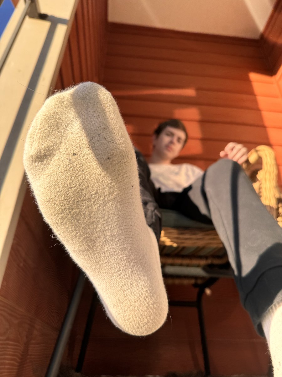 MasterDomAyden's tweet photo. I suppose a good bitch could lick the sweat off these bad boys. https://t.co/oKkS7SxJZf