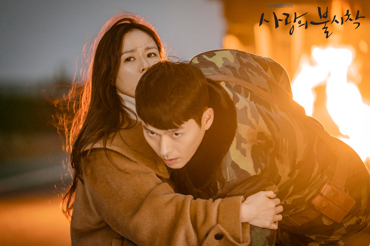 EdelweissPH_FC's tweet image. Happy 4 years to the Masterpiece that stole our hearts. 

Here are four of our favorite still cuts from #CLOY. What are yours?

#CrashLandingFourYou