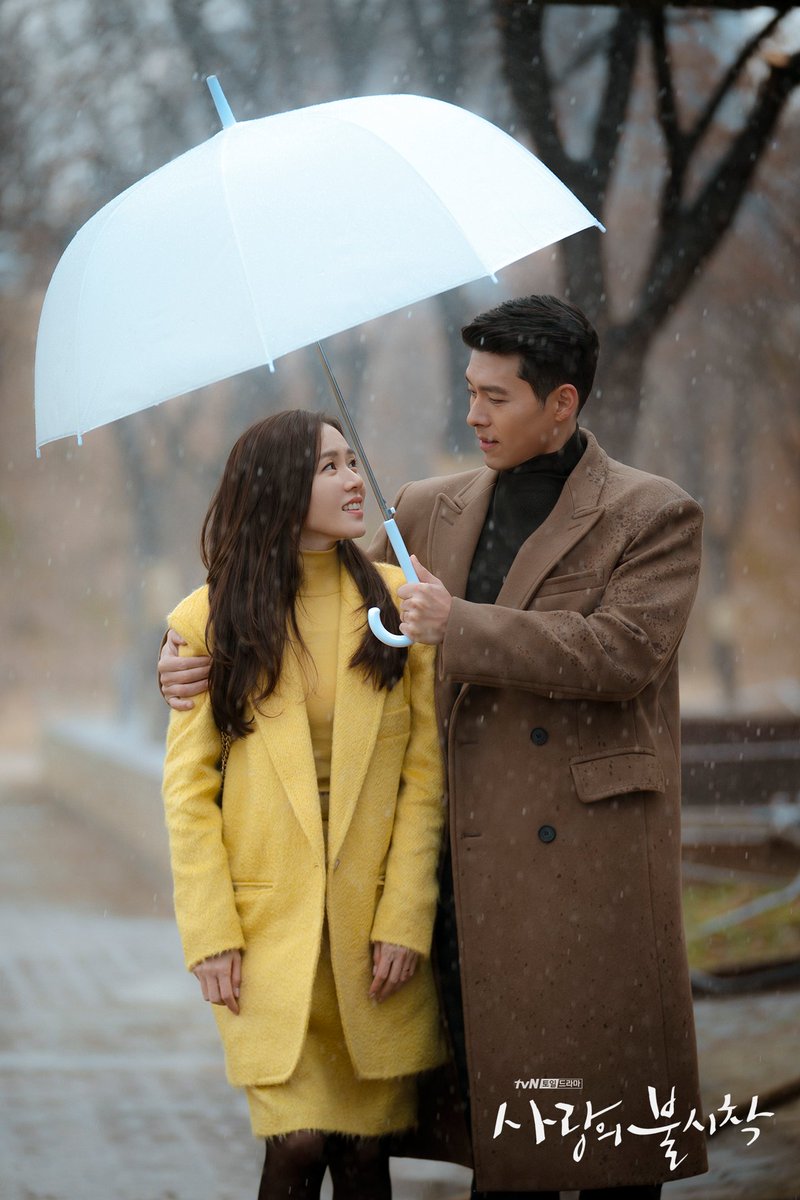 EdelweissPH_FC's tweet image. Happy 4 years to the Masterpiece that stole our hearts. 

Here are four of our favorite still cuts from #CLOY. What are yours?

#CrashLandingFourYou