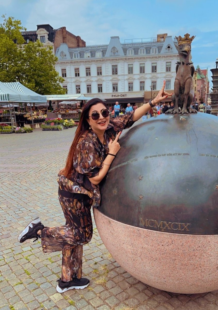 Happy birthday 🎈 <a href="/GurpreetKChadha/">Gurpreet Kaur Chadha</a> ji
🎂 🎉 🎊 🎁
May your birthday and every day be filled with the warmth of sunshine, the happiness of smiles, the sounds of laughter, the feeling of love and the sharing of good cheer. 💫