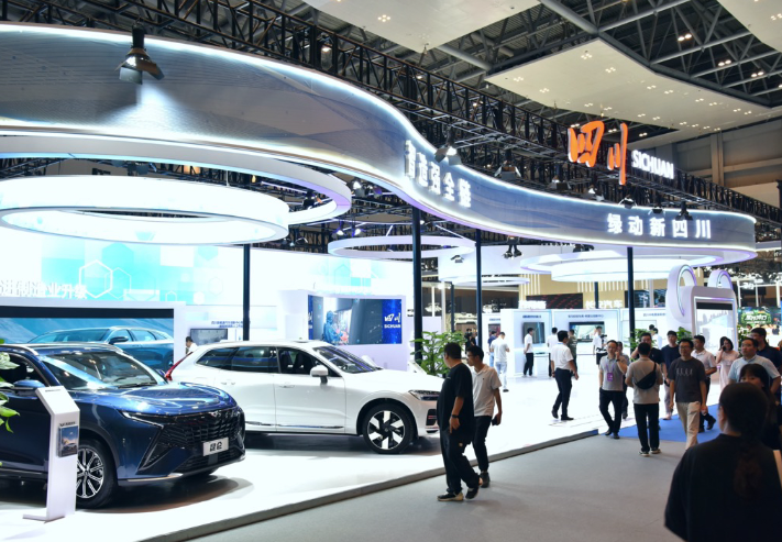 SichuanDaily's tweet photo. In the past 11 months of 2023, the total import and export value of #Sichuan's goods #trade was ¥863.04B, ranking 8th in the country.

Sichuan electric manned vehicles, solar cells, and lithium-ion battery products exported ¥14.91B, with an increase of 49.8%. #SichuanSC #economy https://t.co/IKR2czf2Bp