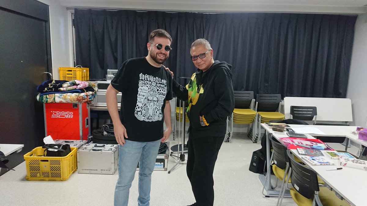 AzzTheMad's tweet image. Interview à Tokyo aujourd'hui avec un certain Takashi Miike.
Comment vous dire ?
J'ai pu rencontrer un de mes héros ! Sacrée journée..