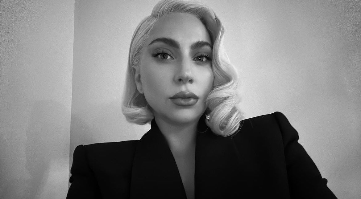 Lady Gaga looks beautiful in new selfie.